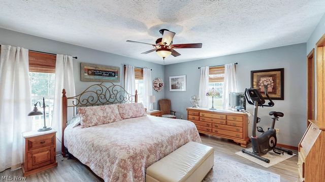 1067 Mohawk Trail SW, Hartville, OH 44632
