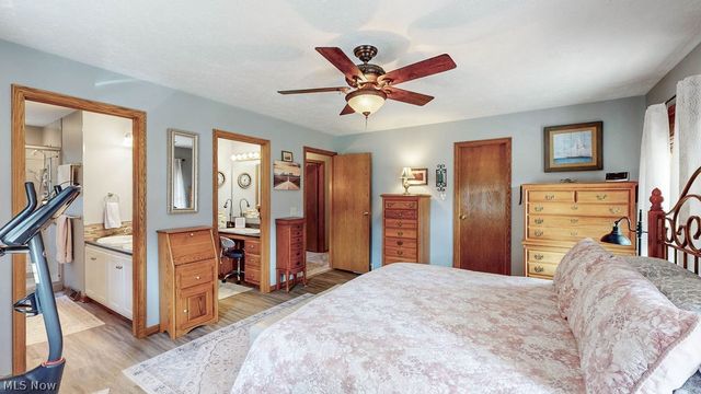1067 Mohawk Trail SW, Hartville, OH 44632