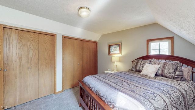 1067 Mohawk Trail SW, Hartville, OH 44632