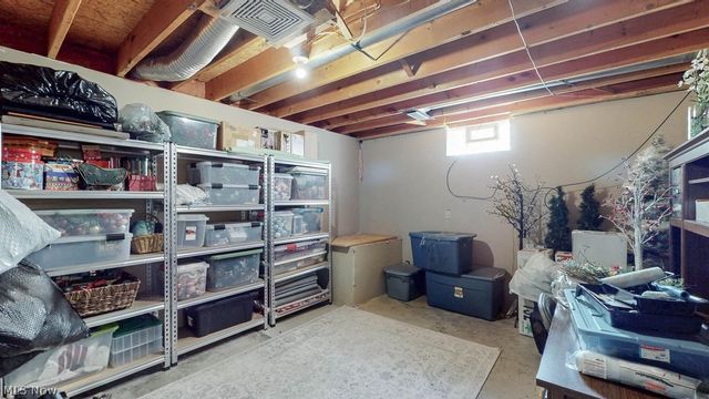 1067 Mohawk Trail SW, Hartville, OH 44632