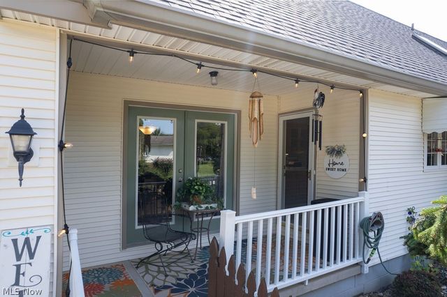 1067 Mohawk Trail SW, Hartville, OH 44632