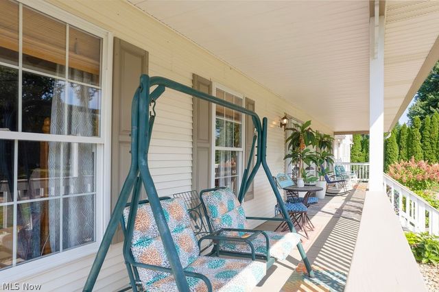 1067 Mohawk Trail SW, Hartville, OH 44632