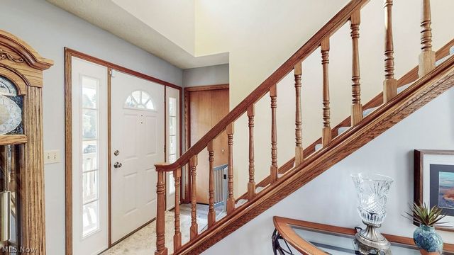 1067 Mohawk Trail SW, Hartville, OH 44632