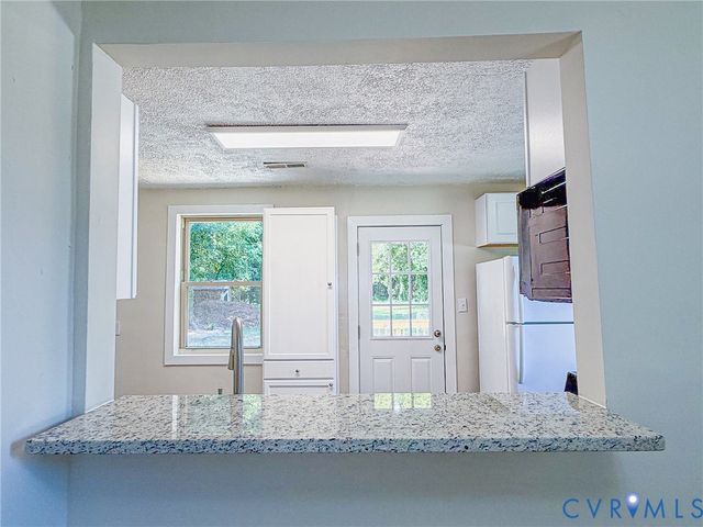 214 Carnation St, Richmond, VA 23225