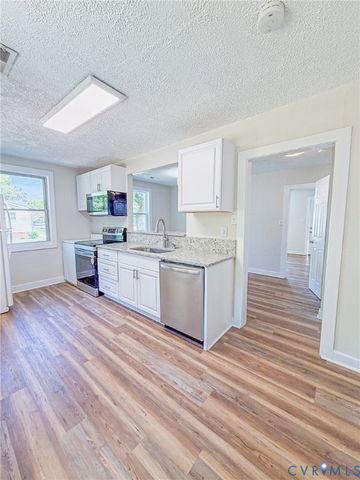 214 Carnation St, Richmond, VA 23225