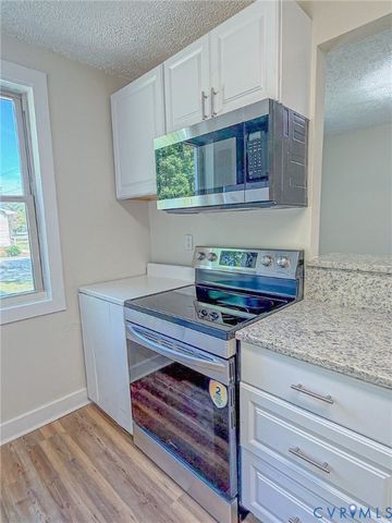 214 Carnation St, Richmond, VA 23225