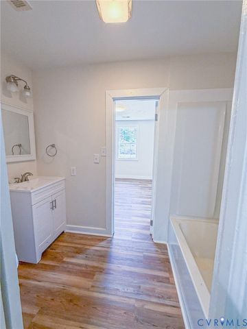214 Carnation St, Richmond, VA 23225