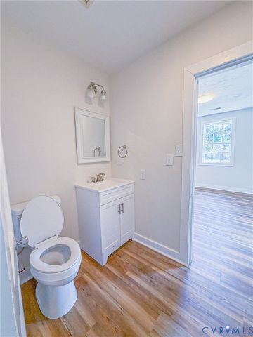 214 Carnation St, Richmond, VA 23225