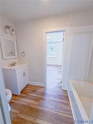 214 Carnation St, Richmond, VA 23225