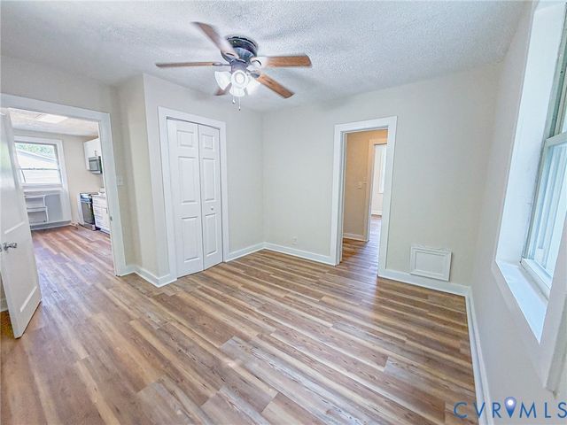 214 Carnation St, Richmond, VA 23225