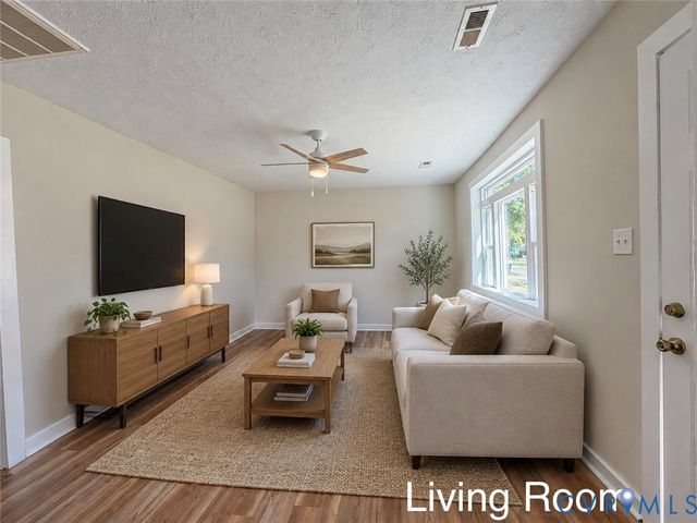 214 Carnation St, Richmond, VA 23225