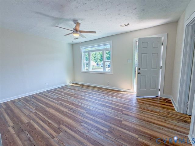 214 Carnation St, Richmond, VA 23225