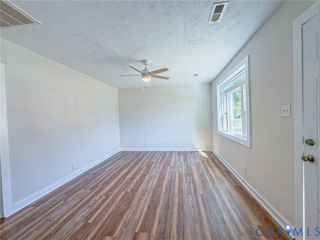 214 Carnation St, Richmond, VA 23225