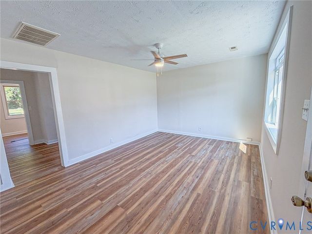 214 Carnation St, Richmond, VA 23225