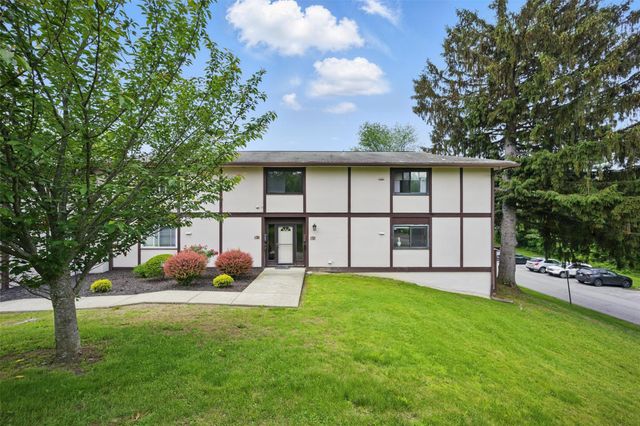 10 Millholland Drive N, Fishkill, NY 12524