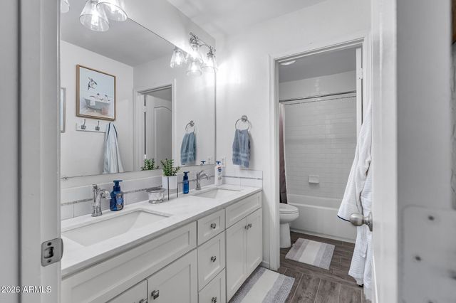 1921 E HEATHER Avenue, Gilbert, AZ 85234