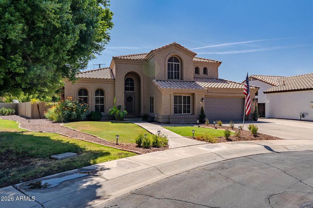 1921 E HEATHER Avenue, Gilbert, AZ 85234 — photo 2