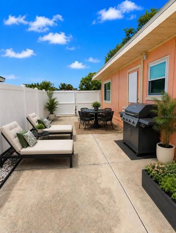 733 LAUREL AVENUE, Venice, FL 34285