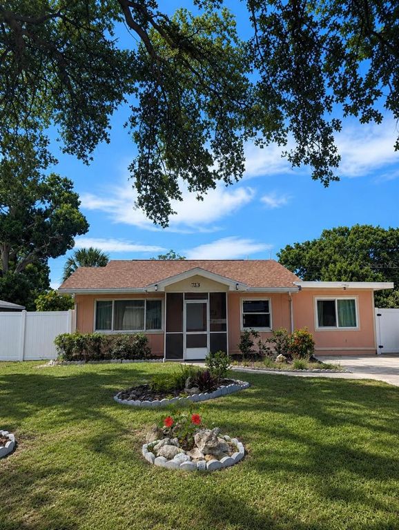 733 LAUREL AVENUE, Venice, FL 34285