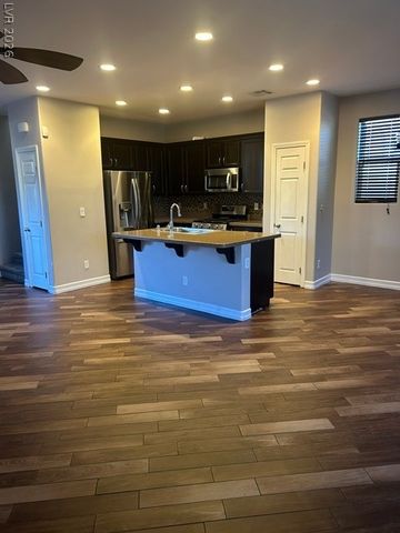 7514 Dobroyd Drive, Las Vegas, NV 80179