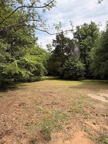3104 N Holman Court, Midwest City, OK 73110