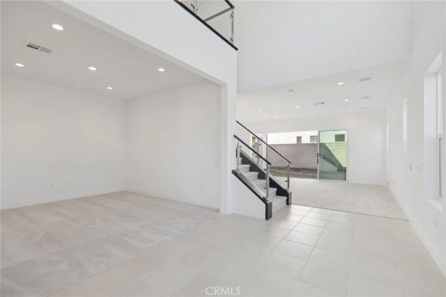 151 Paddlewheel, Lake Forest, CA 92630