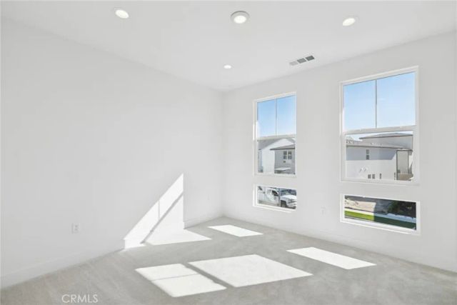 151 Paddlewheel, Lake Forest, CA 92630