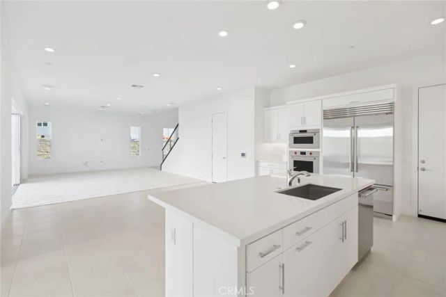 151 Paddlewheel, Lake Forest, CA 92630