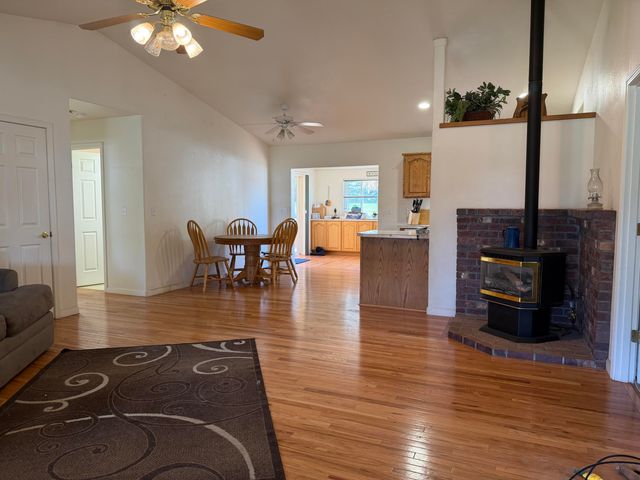 10832 Morgan Way, Keno, OR 97627