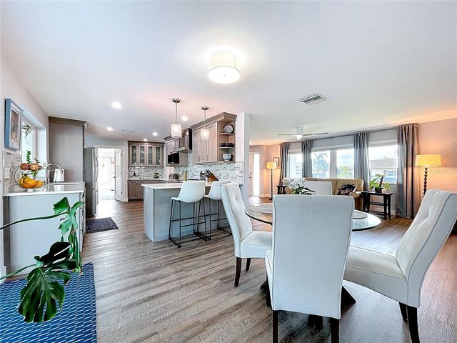 13879 KIMBERLY DRIVE, Largo, FL 33774