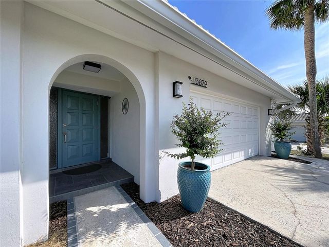 13879 KIMBERLY DRIVE, Largo, FL 33774