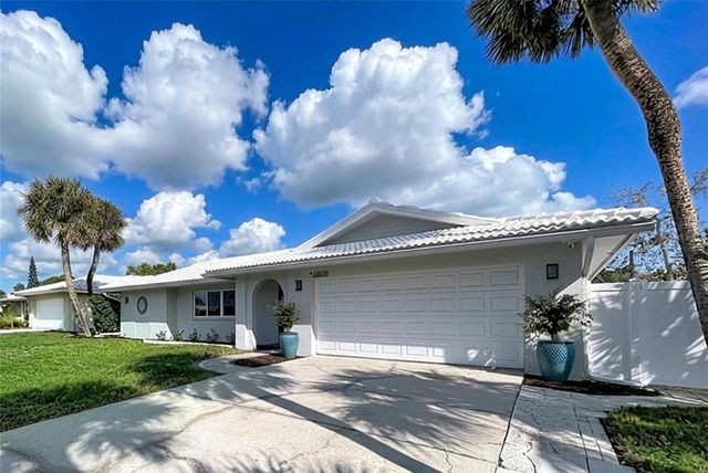 13879 KIMBERLY DRIVE, Largo, FL 33774