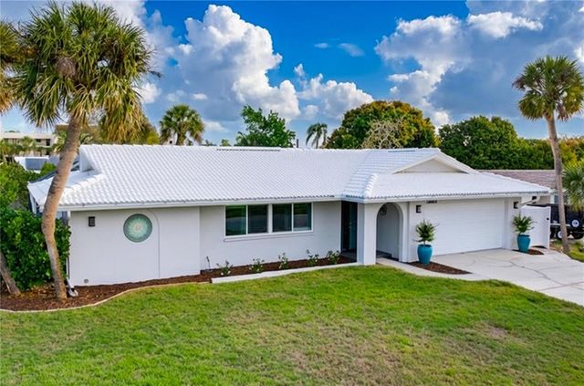 13879 KIMBERLY DRIVE, Largo, FL 33774