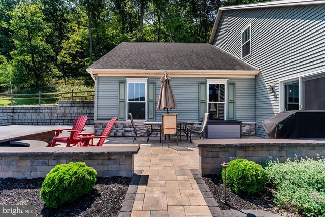 100 STONE ARCH DR, Marysville, PA 17053