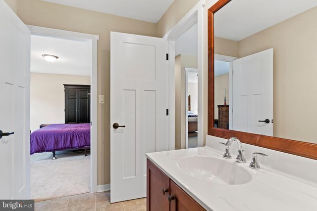 100 STONE ARCH DR, Marysville, PA 17053