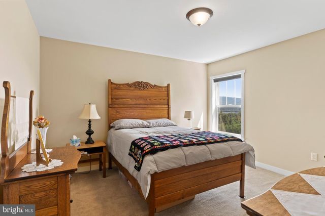 100 STONE ARCH DR, Marysville, PA 17053
