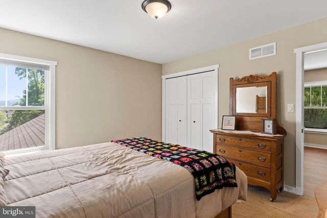 100 STONE ARCH DR, Marysville, PA 17053