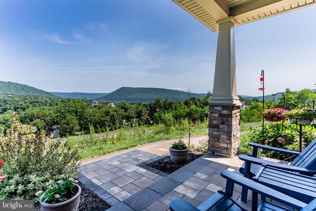 100 STONE ARCH DR, Marysville, PA 17053