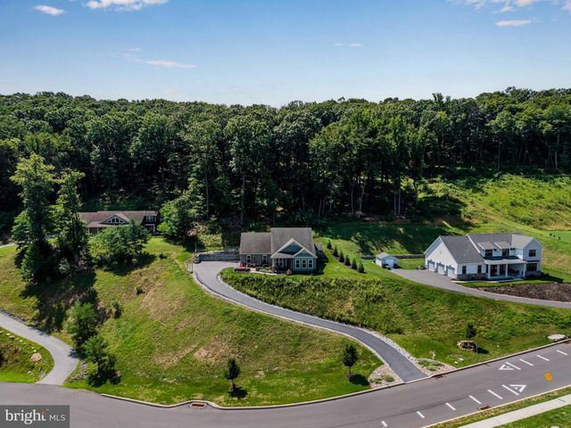 100 STONE ARCH DR, Marysville, PA 17053