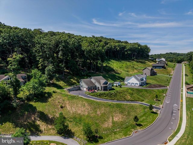 100 STONE ARCH DR, Marysville, PA 17053