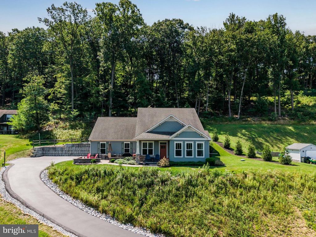 100 STONE ARCH DR, Marysville, PA 17053