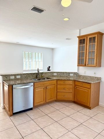 5475 E 1st Square SW, Vero Beach, FL 32968