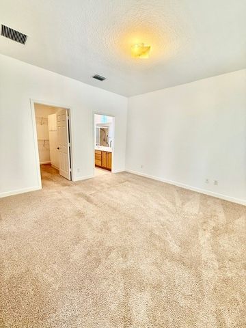 5475 E 1st Square SW, Vero Beach, FL 32968