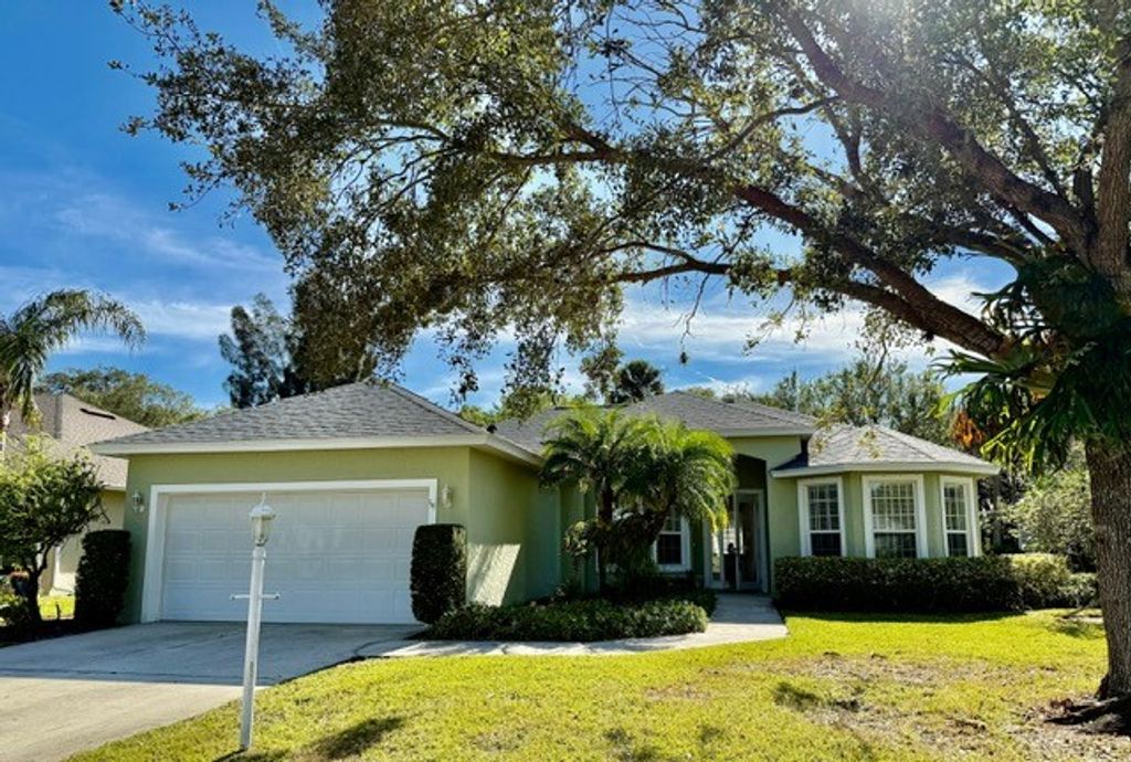 5475 E 1st Square SW, Vero Beach, FL 32968