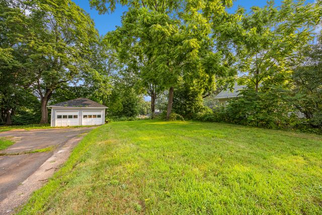 44 Oakland Road, Southington, CT 06489
