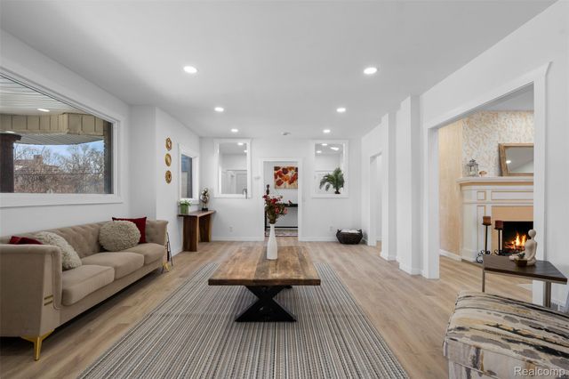 2409 Calvert Street, Detroit, MI 48206