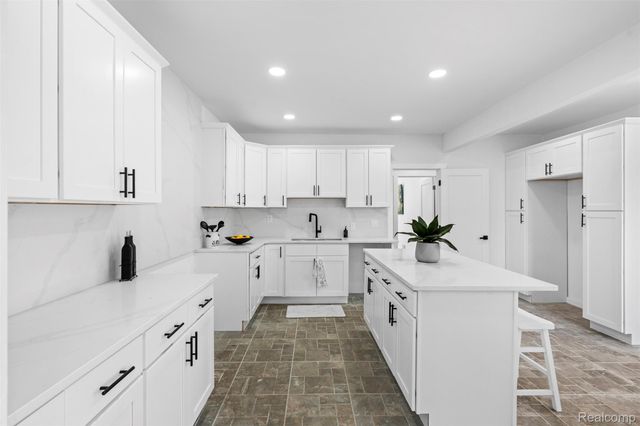 2409 Calvert Street, Detroit, MI 48206