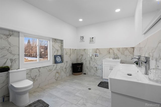 2409 Calvert Street, Detroit, MI 48206