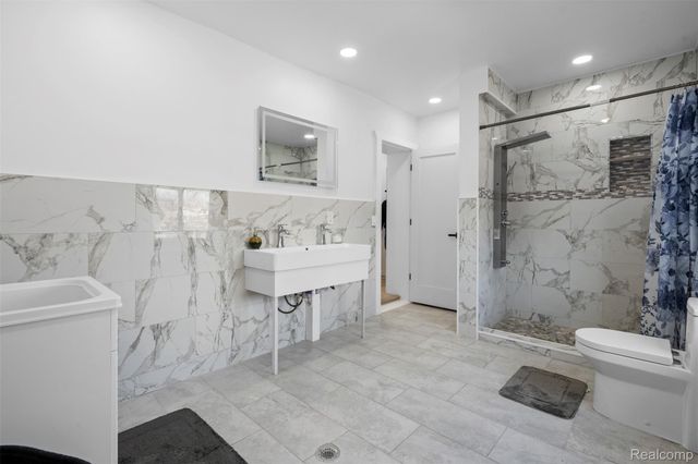 2409 Calvert Street, Detroit, MI 48206