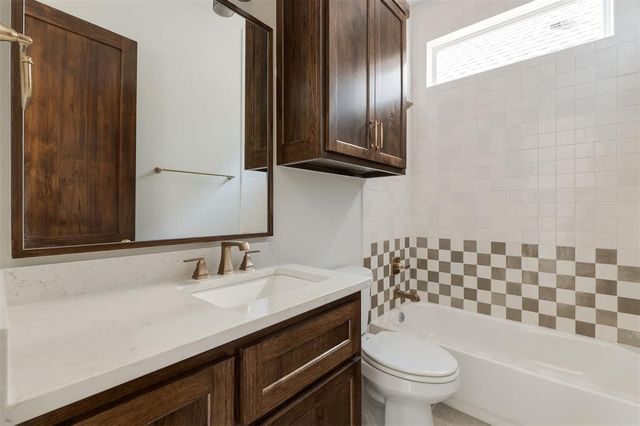 7225 Sunset Sail Avenue, Edmond, OK 73034